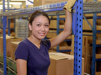 配送センターや工場、倉庫などで、正確に商品を梱包するお仕事
